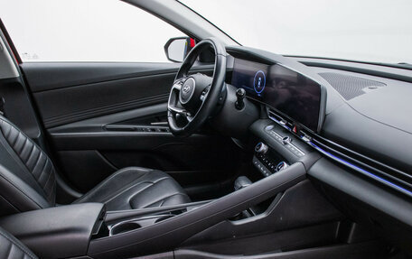 Hyundai Elantra, 2021 год, 2 410 000 рублей, 10 фотография