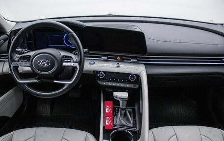 Hyundai Elantra, 2022 год, 2 530 000 рублей, 13 фотография