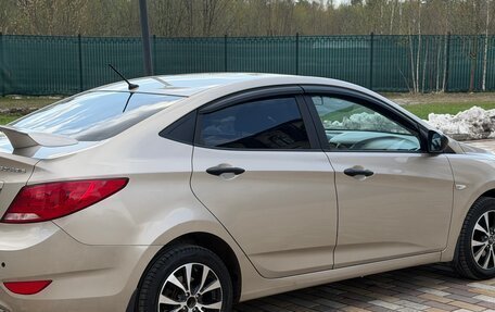 Hyundai Solaris II рестайлинг, 2011 год, 490 000 рублей, 4 фотография