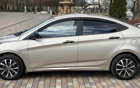 Hyundai Solaris II рестайлинг, 2011 год, 490 000 рублей, 8 фотография