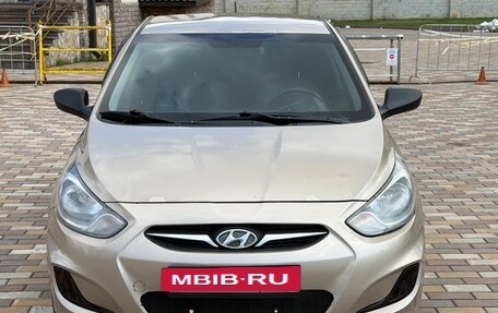 Hyundai Solaris II рестайлинг, 2011 год, 490 000 рублей, 6 фотография