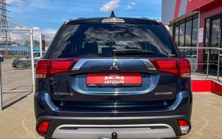 Mitsubishi Outlander III рестайлинг 3, 2020 год, 2 469 000 рублей, 5 фотография
