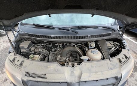 Volkswagen Caravelle T5, 2014 год, 2 200 000 рублей, 1 фотография