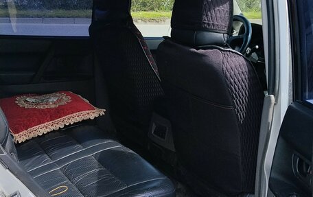 Mitsubishi Pajero III рестайлинг, 2002 год, 800 000 рублей, 10 фотография