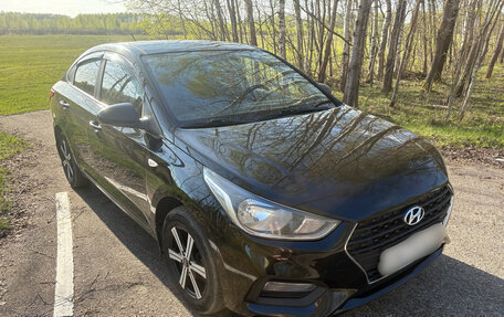 Hyundai Solaris II рестайлинг, 2018 год, 1 300 000 рублей, 3 фотография