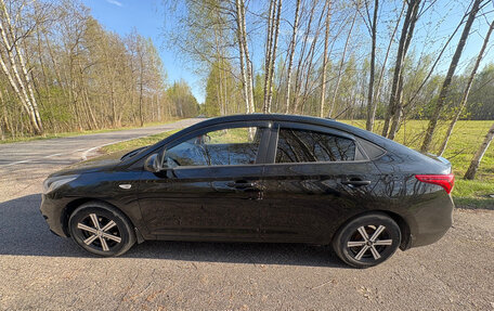Hyundai Solaris II рестайлинг, 2018 год, 1 300 000 рублей, 5 фотография