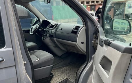 Volkswagen Caravelle T5, 2014 год, 2 200 000 рублей, 6 фотография