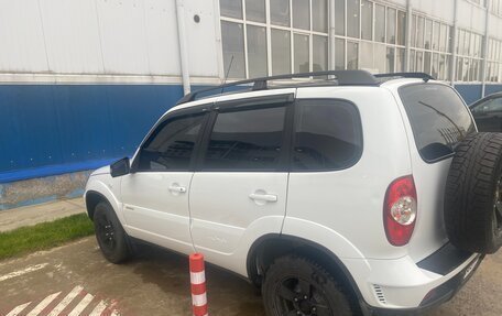 Chevrolet Niva I рестайлинг, 2016 год, 695 000 рублей, 3 фотография
