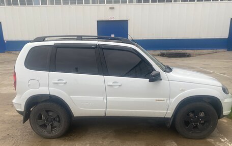 Chevrolet Niva I рестайлинг, 2016 год, 695 000 рублей, 6 фотография
