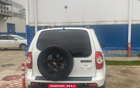 Chevrolet Niva I рестайлинг, 2016 год, 695 000 рублей, 2 фотография