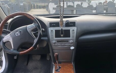 Toyota Camry, 2011 год, 1 400 000 рублей, 6 фотография