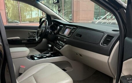 KIA Carnival III, 2019 год, 1 750 000 рублей, 7 фотография
