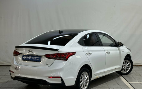 Hyundai Solaris II рестайлинг, 2018 год, 930 000 рублей, 3 фотография
