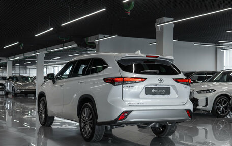 Toyota Highlander, 2026 год, 5 300 000 рублей, 4 фотография
