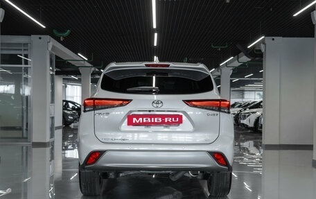 Toyota Highlander, 2026 год, 5 300 000 рублей, 6 фотография