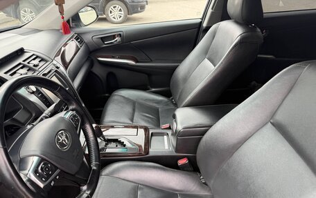 Toyota Camry, 2015 год, 1 900 000 рублей, 17 фотография