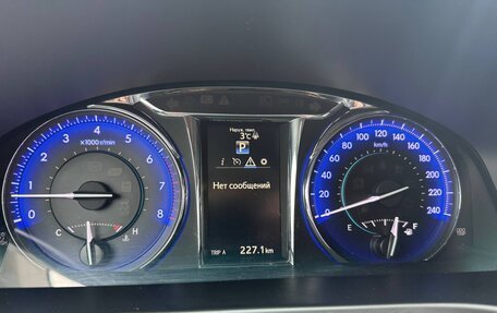 Toyota Camry, 2015 год, 1 900 000 рублей, 19 фотография