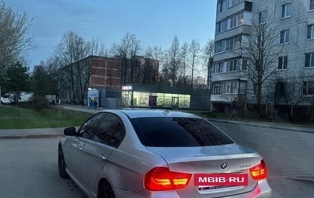 BMW 3 серия, 2011 год, 1 200 000 рублей, 4 фотография
