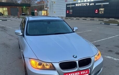 BMW 3 серия, 2011 год, 1 200 000 рублей, 2 фотография