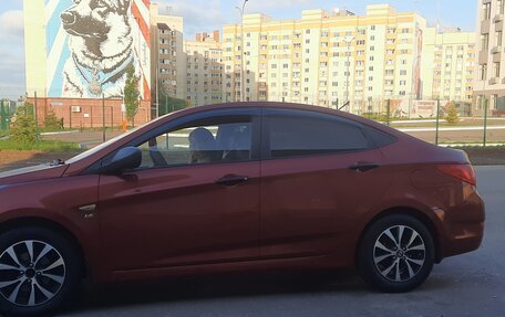 Hyundai Solaris II рестайлинг, 2013 год, 700 000 рублей, 2 фотография