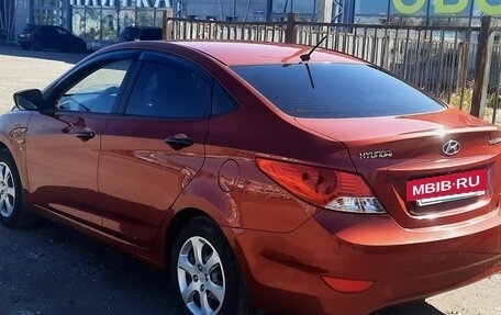 Hyundai Solaris II рестайлинг, 2013 год, 700 000 рублей, 4 фотография