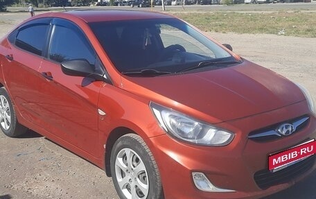 Hyundai Solaris II рестайлинг, 2013 год, 700 000 рублей, 6 фотография