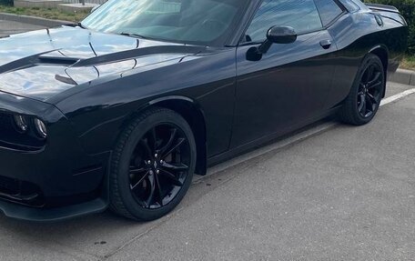 Dodge Challenger III рестайлинг 2, 2018 год, 3 100 000 рублей, 12 фотография