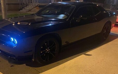 Dodge Challenger III рестайлинг 2, 2018 год, 3 100 000 рублей, 13 фотография