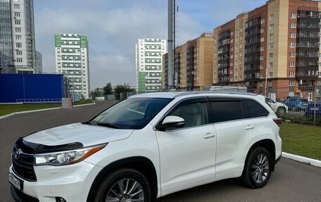 Toyota Highlander III, 2014 год, 2 690 000 рублей, 2 фотография
