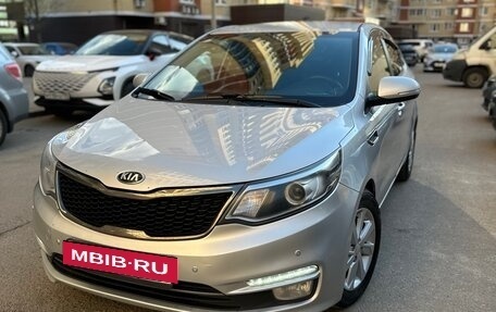 KIA Rio III рестайлинг, 2016 год, 1 050 000 рублей, 2 фотография