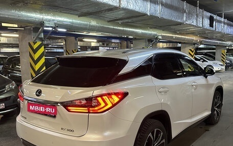 Lexus RX IV рестайлинг, 2018 год, 6 550 000 рублей, 5 фотография