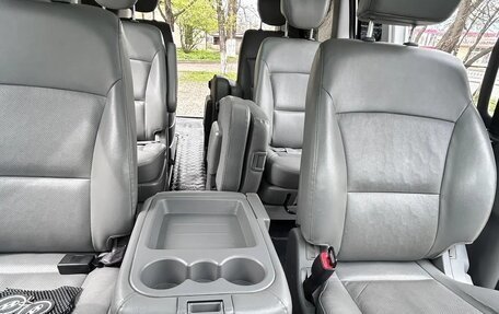 Hyundai Grand Starex Grand Starex I рестайлинг 2, 2015 год, 2 600 000 рублей, 11 фотография