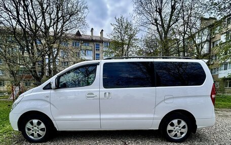 Hyundai Grand Starex Grand Starex I рестайлинг 2, 2015 год, 2 600 000 рублей, 7 фотография