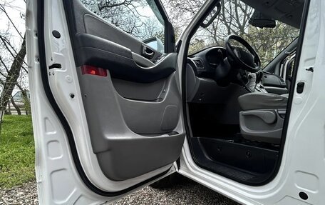 Hyundai Grand Starex Grand Starex I рестайлинг 2, 2015 год, 2 600 000 рублей, 20 фотография