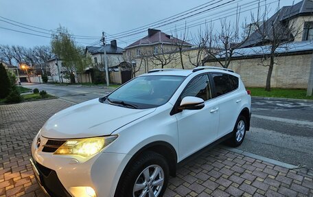 Toyota RAV4, 2014 год, 2 130 000 рублей, 2 фотография