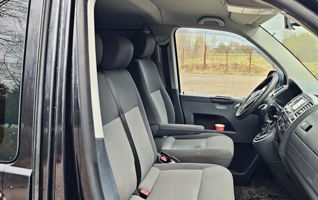 Volkswagen Caravelle T5, 2012 год, 1 550 000 рублей, 13 фотография