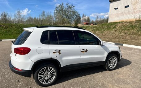 Volkswagen Tiguan I, 2011 год, 700 000 рублей, 3 фотография
