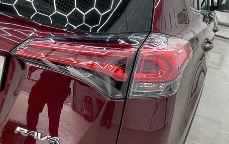 Toyota RAV4, 2018 год, 2 320 000 рублей, 11 фотография