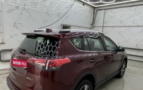 Toyota RAV4, 2018 год, 2 320 000 рублей, 13 фотография