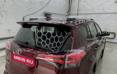 Toyota RAV4, 2018 год, 2 320 000 рублей, 12 фотография