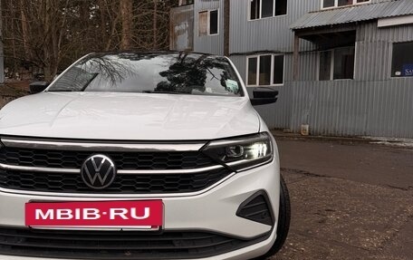 Volkswagen Polo VI (EU Market), 2021 год, 1 575 000 рублей, 3 фотография
