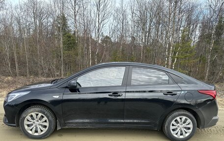 Hyundai Solaris II рестайлинг, 2021 год, 1 300 000 рублей, 3 фотография