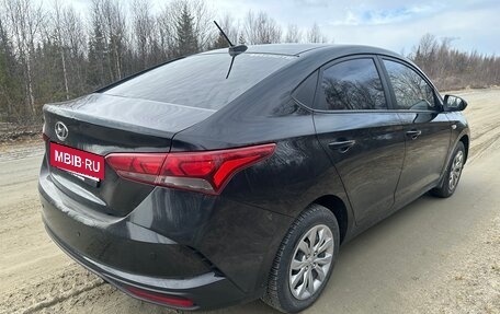 Hyundai Solaris II рестайлинг, 2021 год, 1 300 000 рублей, 6 фотография