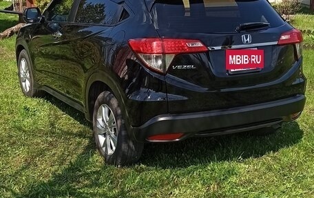 Honda Vezel, 2020 год, 1 970 000 рублей, 3 фотография