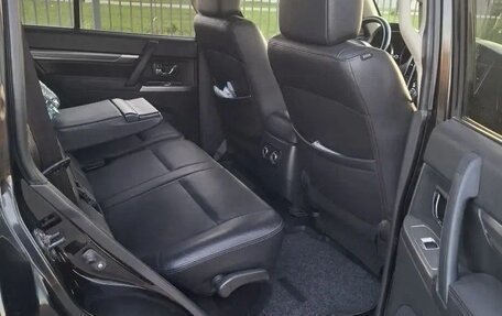 Mitsubishi Pajero IV, 2015 год, 2 870 000 рублей, 12 фотография