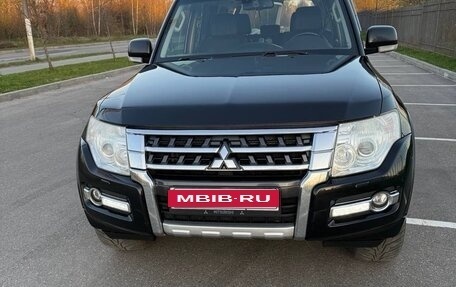 Mitsubishi Pajero IV, 2015 год, 2 870 000 рублей, 2 фотография