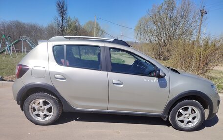 Renault Sandero II рестайлинг, 2015 год, 905 000 рублей, 3 фотография
