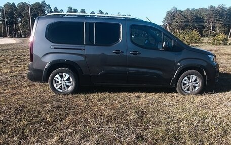 Peugeot Rifter I, 2019 год, 2 350 000 рублей, 9 фотография