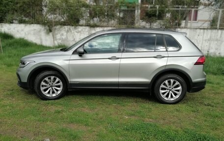 Volkswagen Tiguan II, 2021 год, 3 180 000 рублей, 3 фотография