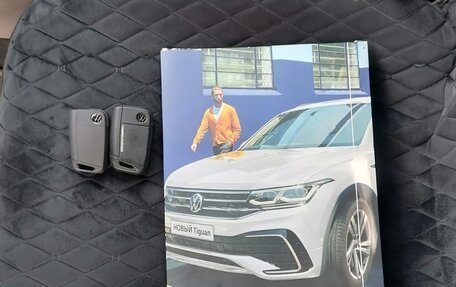 Volkswagen Tiguan II, 2021 год, 3 180 000 рублей, 34 фотография